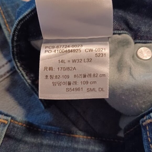 Signature by Levi Strauss Mid Rise Slim straight leg, Size W32 X L32 - Picture 8 of 8